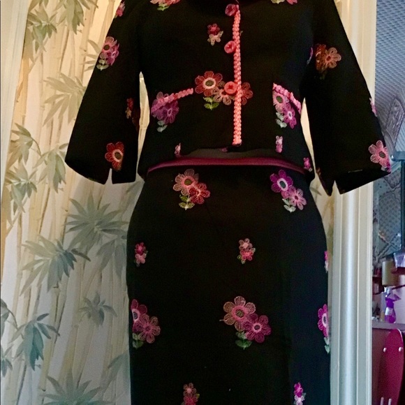 Cynthia Steffe Pink Flower Suit - Picture 7 of 8